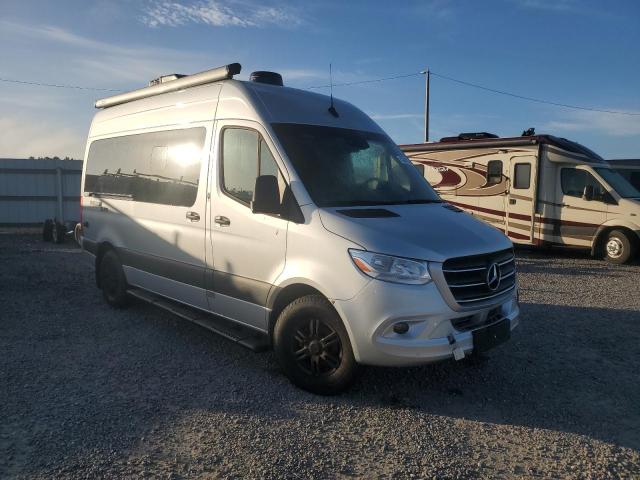 W1X4EBHY0NP484324 - 2022 MERCEDES-BENZ SPRINTER 2500 GRAY photo 1