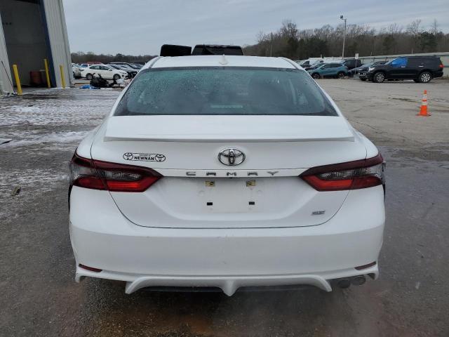 4T1G11AK1PU769686 - 2023 TOYOTA CAMRY SE NIGHT SHADE WHITE photo 6