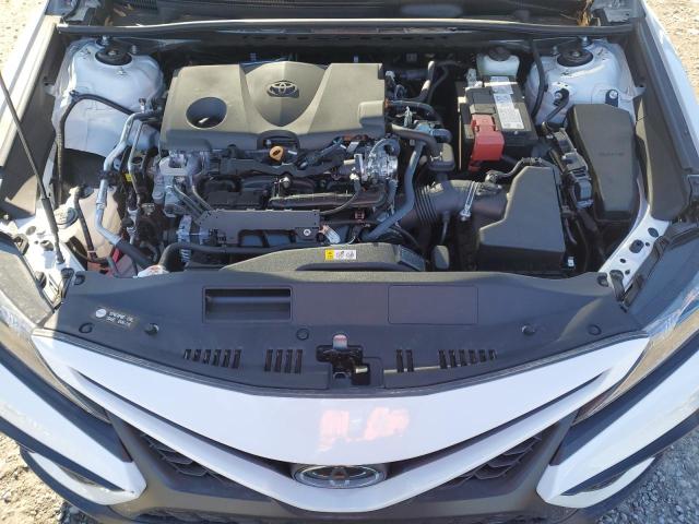 4T1G11AK3RU882249 - 2024 TOYOTA CAMRY SE NIGHT SHADE WHITE photo 11