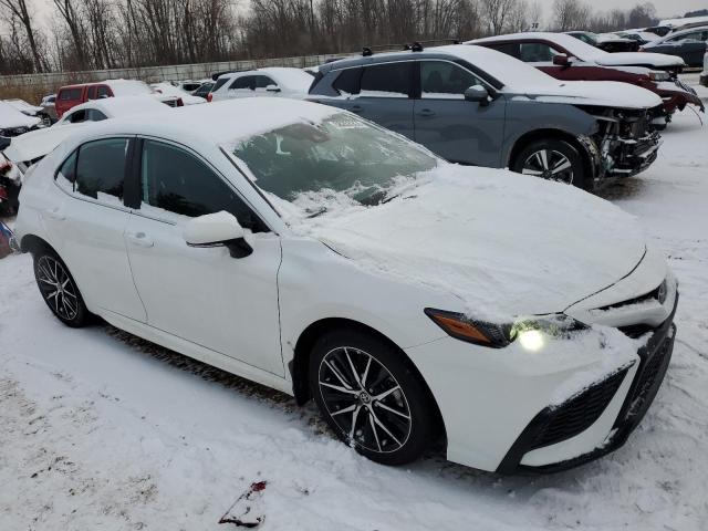4T1T11AK8PU811477 - 2023 TOYOTA CAMRY SE NIGHT SHADE WHITE photo 4