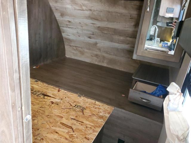 4YDT30127JP935106 - 2018 KEYSTONE TRAILER TWO TONE photo 5