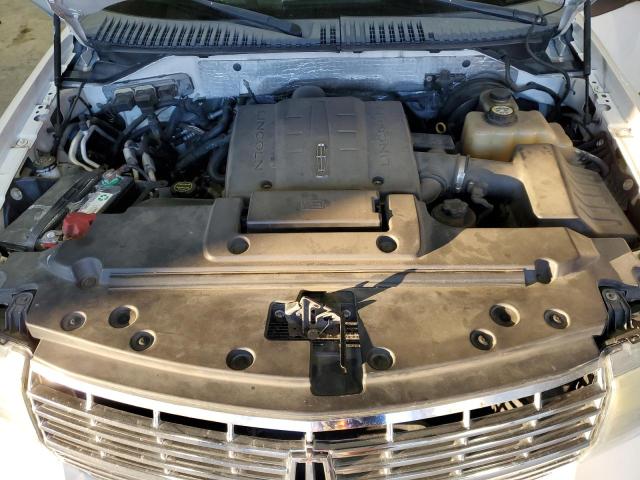 5LMFU28578LJ11688 - 2008 LINCOLN NAVIGATOR თეთრი ფოტო 12