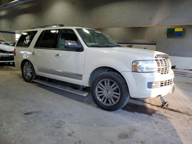 5LMFU28578LJ11688 - 2008 LINCOLN NAVIGATOR თეთრი ფოტო 4