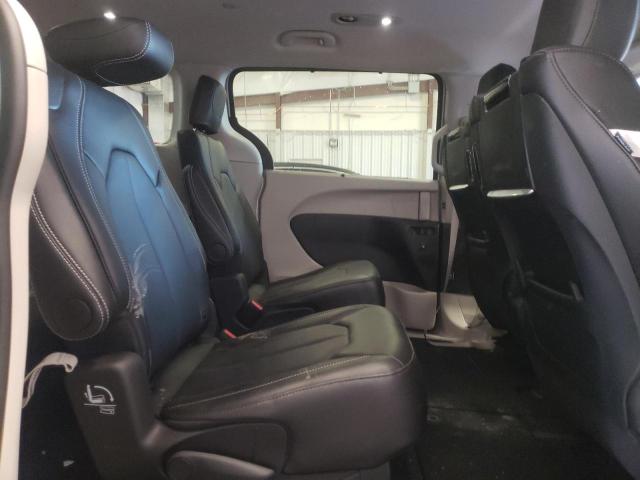 2C4RC3BG3RR157423 - 2024 CHRYSLER PACIFICA TOURING L SILVER photo 11