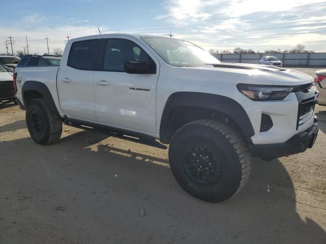 1GCPTFEK0R1203710 - 2024 CHEVROLET COLORADO ZR2 WHITE photo 4