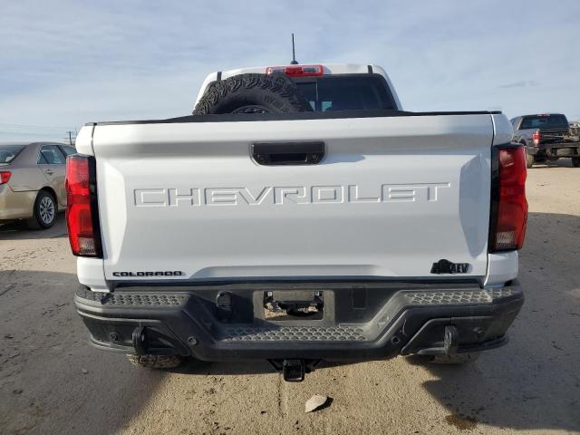 1GCPTFEK0R1203710 - 2024 CHEVROLET COLORADO ZR2 WHITE photo 6