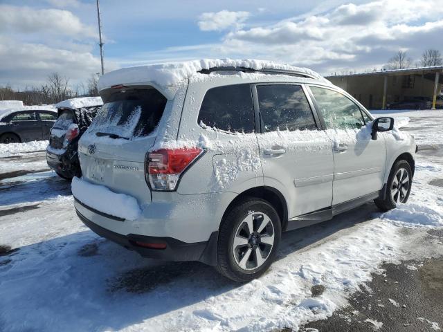 JF2SJAEC4JH563118 - 2018 SUBARU FORESTER 2.5I PREMIUM 白色 照片 3