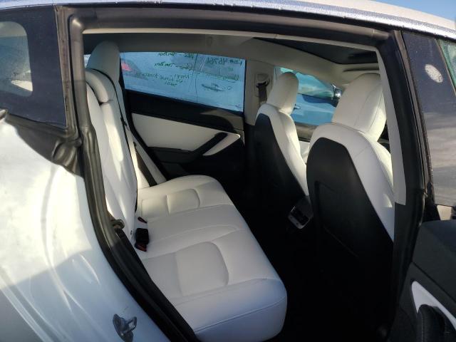 5YJ3E1EB0JF098092 - 2018 TESLA MODEL 3 Beyaz fotoğraf 10