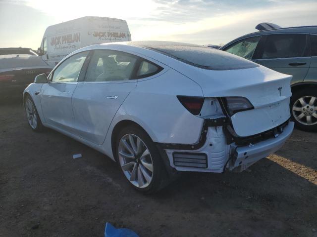 5YJ3E1EB0JF098092 - 2018 TESLA MODEL 3 Beyaz fotoğraf 2