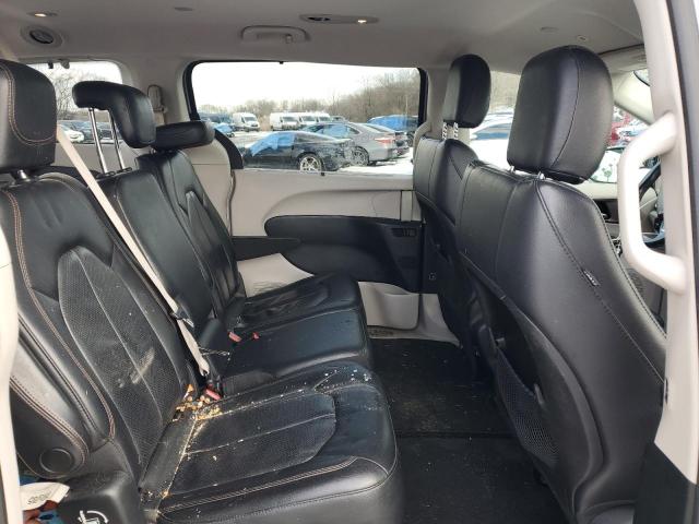 2C4RC1BG4JR332853 - 2018 CHRYSLER PACIFICA TOURING L SILVER photo 11