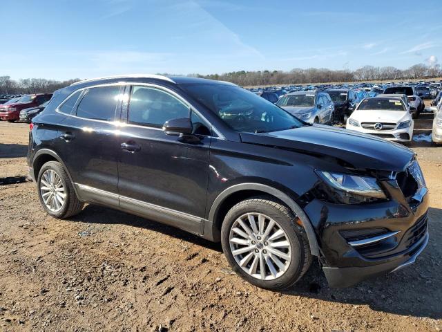 5LMCJ1C93KUL26387 - 2019 LINCOLN MKC BLACK photo 4