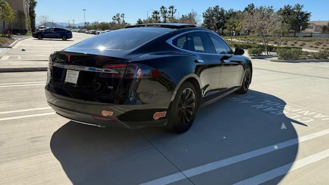 5YJSA1E18GF124509 - 2016 TESLA MODEL S Qara foto 4