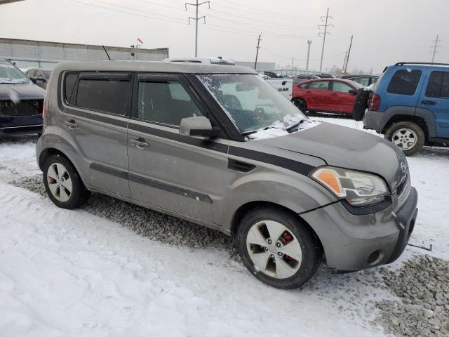 KNDJT2A20B7254972 - 2011 KIA SOUL + GRAY photo 4