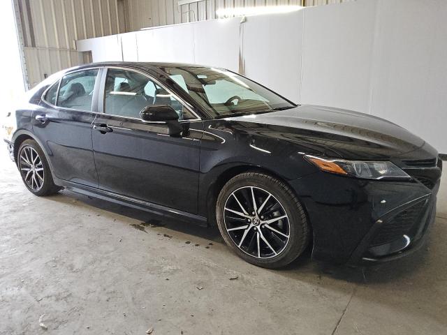 4T1G11AK7RU214910 - 2024 TOYOTA CAMRY SE NIGHT SHADE BLACK photo 4