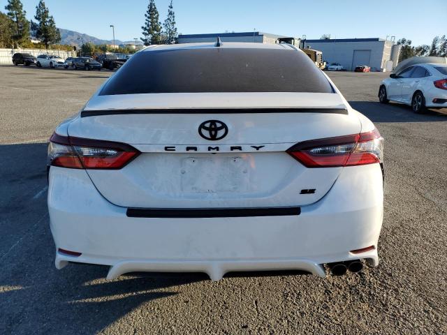 4T1T11AK4RU196039 - 2024 TOYOTA CAMRY SE NIGHT SHADE WHITE photo 6