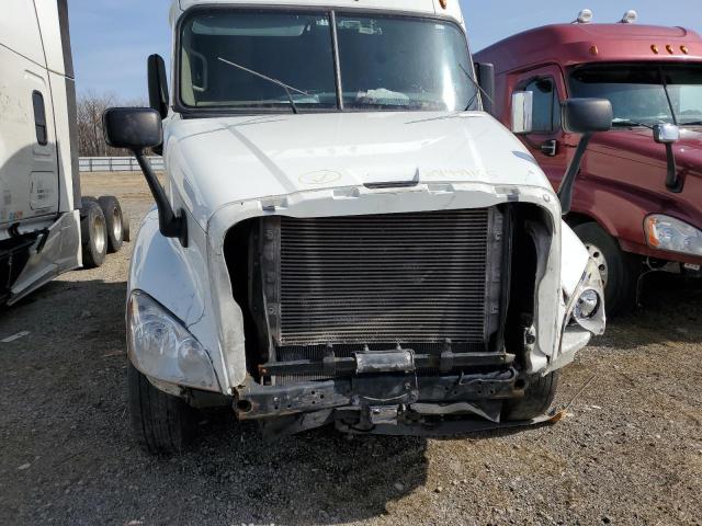 1FUJGLDR5HLHF2353 - 2017 FREIGHTLINER CASCADIA 1 თეთრი ფოტო 9