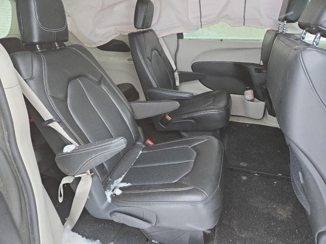 2C4RC1BGXPR501962 - 2023 CHRYSLER PACIFICA TOURING L GRAY photo 11