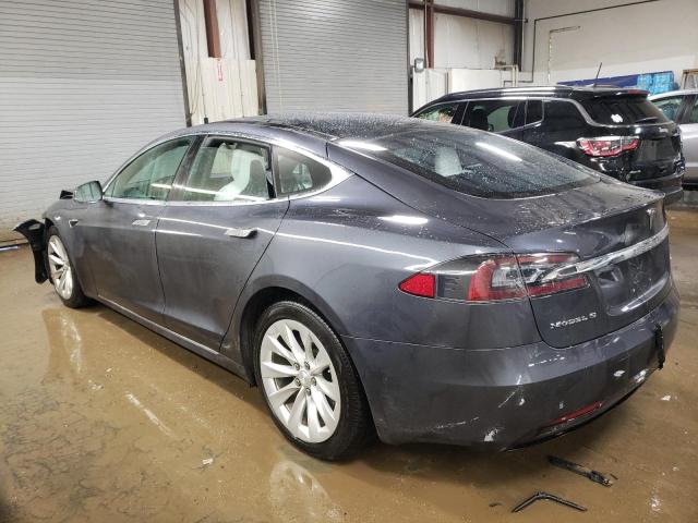 5YJSA1E23JF277962 - 2018 TESLA MODEL S ნაცრისფერი ფოტო 2