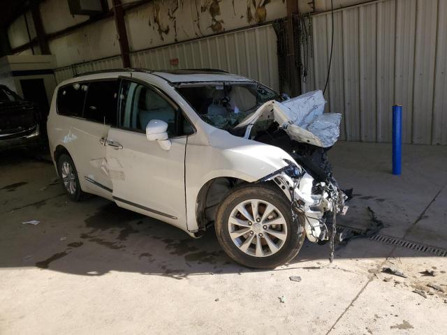 2C4RC1EG0JR230784 - 2018 CHRYSLER PACIFICA TOURING L PLUS WHITE photo 4