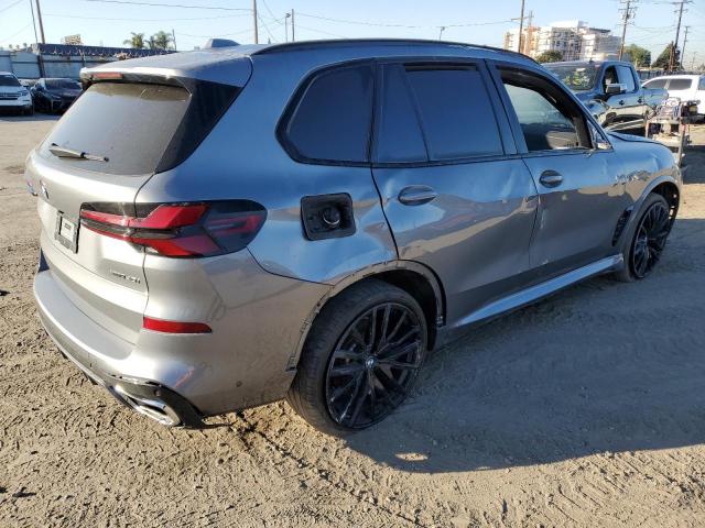 5UX23EU07R9T54418 - 2024 BMW X5 XDRIVE40I GRAY photo 3