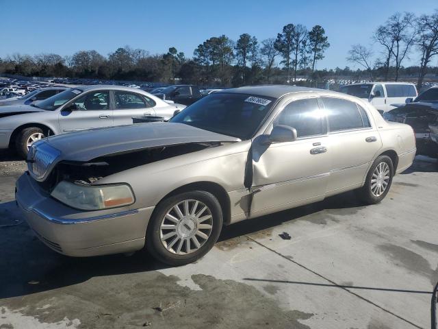 2004 LINCOLN TOWN CAR EXECUTIVE, 
