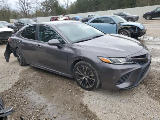 4T1B11HK1JU143434 - 2018 TOYOTA CAMRY L GRAY photo 4