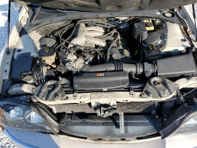 1LNHM86S22Y677940 - 2002 LINCOLN LS 棕色 照片 11