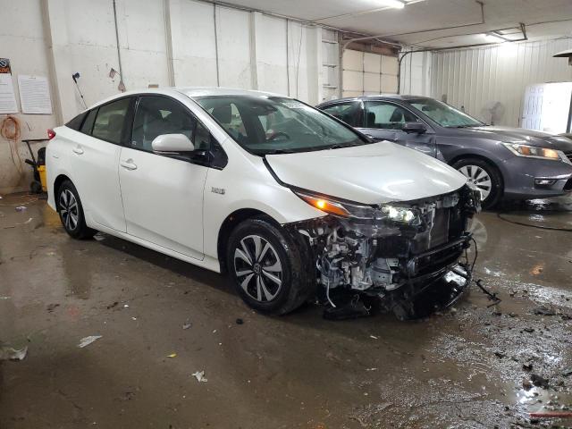 JTDKARFP3H3008523 - 2017 TOYOTA PRIUS PRIM თეთრი ფოტო 4
