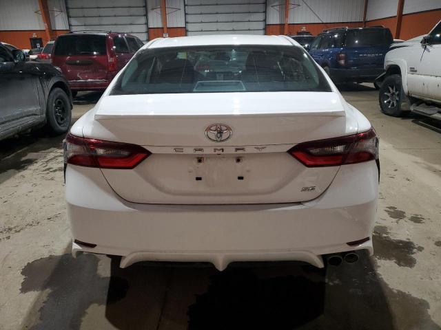 4T1G11AK4PU182205 - 2023 TOYOTA CAMRY SE NIGHT SHADE WHITE photo 6