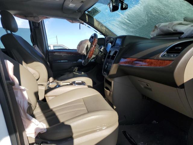 2C4RC1CG0GR119759 - 2016 CHRYSLER TOWN & COU TOURING L WHITE photo 7