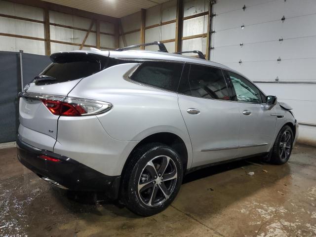 5GAEVAKW5NJ175572 - 2022 BUICK ENCLAVE ESSENCE 银色 照片 3