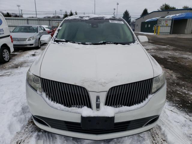 2LMHJ5AT7DBL55855 - 2013 LINCOLN MKT WHITE photo 5