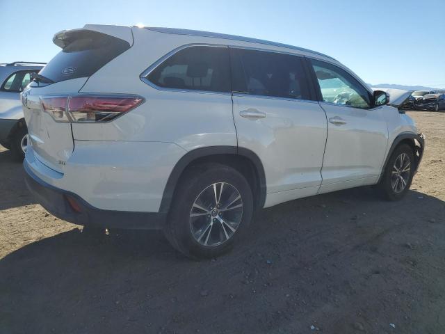 5TDKKRFH8GS147727 - 2016 TOYOTA HIGHLANDER XLE WHITE photo 3