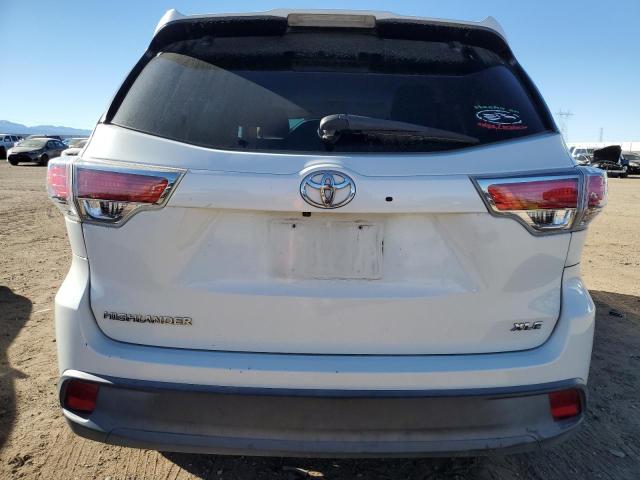 5TDKKRFH8GS147727 - 2016 TOYOTA HIGHLANDER XLE WHITE photo 6