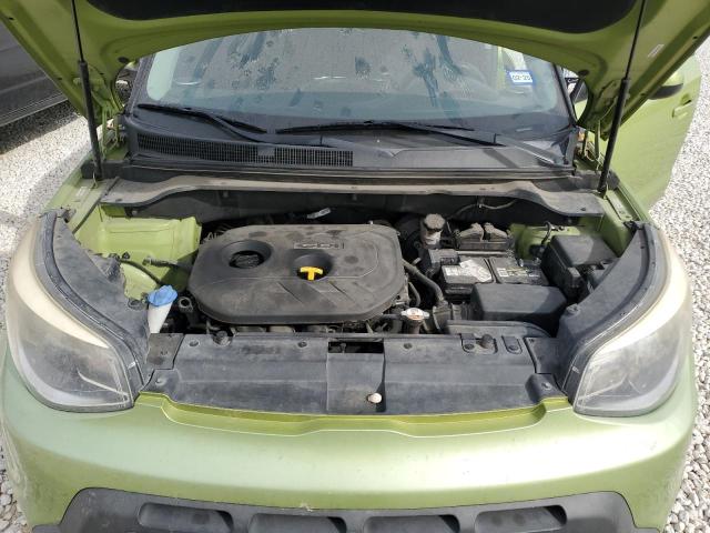 KNDJP3A56F7784440 - 2015 KIA SOUL + GREEN photo 12