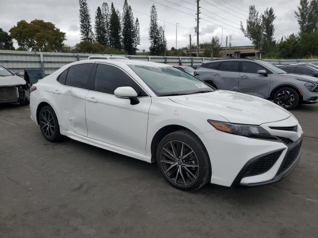 4T1T11AK8RU841761 - 2024 TOYOTA CAMRY SE NIGHT SHADE WHITE photo 4