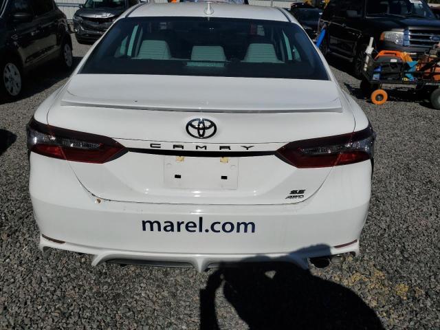 4T1G11BK6PU101428 - 2023 TOYOTA CAMRY SE NIGHT SHADE WHITE photo 6