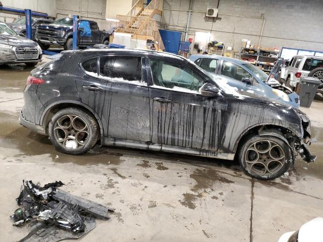 ZASFAKPN3J7B65657 - 2018 ALFA ROMEO STELVIO SPORT შავი ფოტო 4