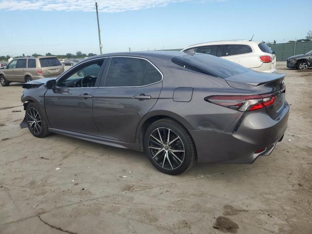 4T1G11AK4PU732969 - 2023 TOYOTA CAMRY SE NIGHT SHADE GRAY photo 2