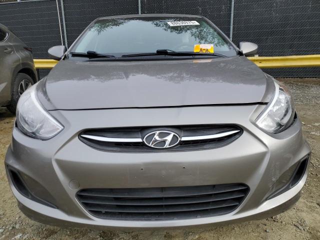 KMHCT4AE8HU369520 - 2017 HYUNDAI ACCENT SE SILVER photo 5