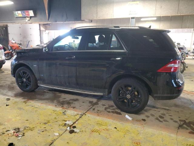 4JGDA5HBXCA090091 - 2012 MERCEDES-BENZ ML 350 4MATIC BLACK photo 2