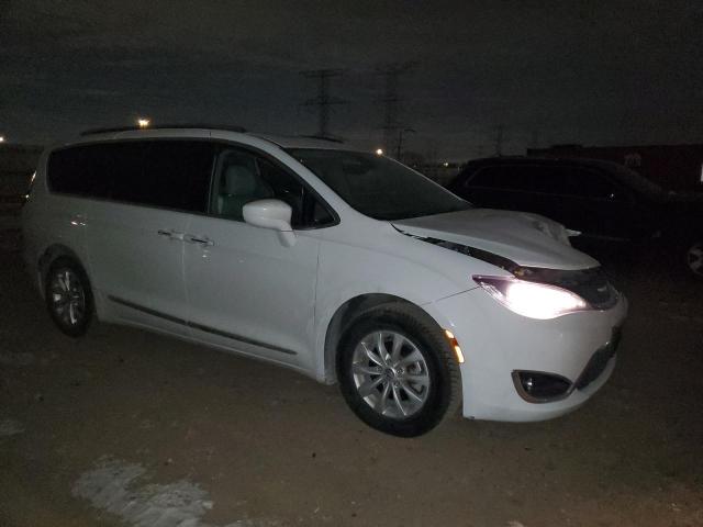 2C4RC1EG2JR340705 - 2018 CHRYSLER PACIFICA TOURING L PLUS WHITE photo 4