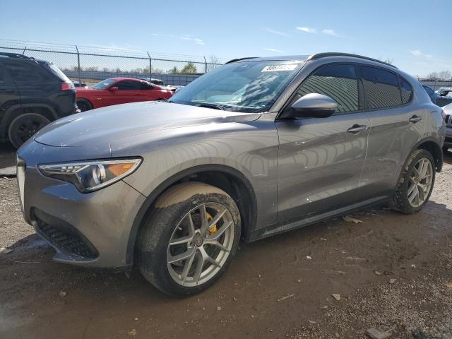 ZASFAKNN3J7B95177 - 2018 ALFA ROMEO STELVIO TI SPORT GRAY photo 1