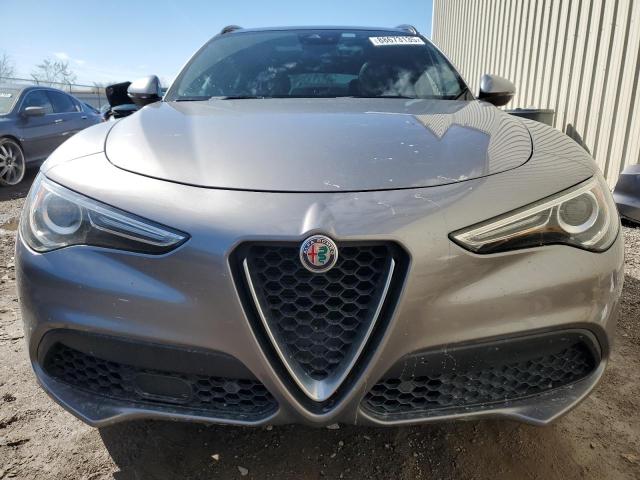 ZASFAKNN3J7B95177 - 2018 ALFA ROMEO STELVIO TI SPORT GRAY photo 5