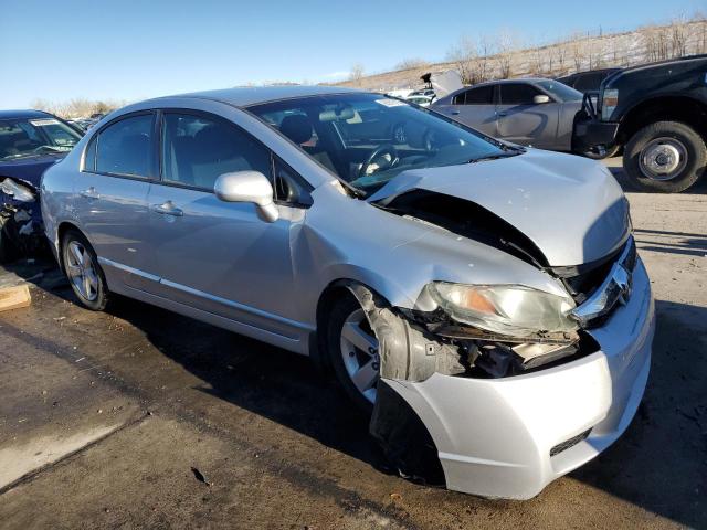 2HGFA1F66BH549663 - 2011 HONDA CIVIC LX-S ვერცხლისფერი ფოტო 4