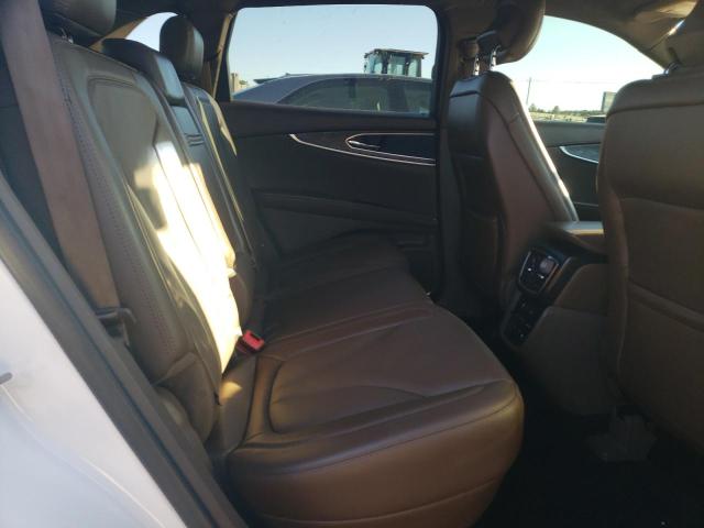2LMPJ6LR9HBL46972 - 2017 LINCOLN MKX RESERVE Սպիտակ լուսանկար 11