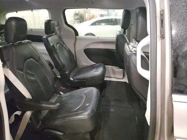 2C4RC1BGXJR153930 - 2018 CHRYSLER PACIFICA TOURING L BROWN photo 11