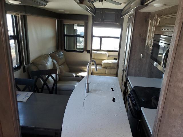 4YDF33121JA742337 - 2018 KQFP MONTANA 双色 照片 6