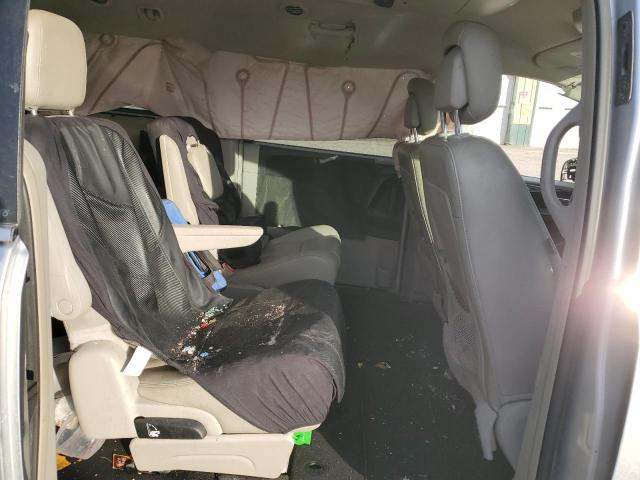 2C4RC1CG3CR227013 - 2012 CHRYSLER TOWN & COU TOURING L SILVER photo 10