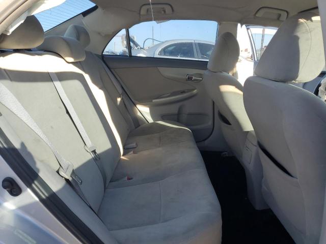 1NXBU4EE9AZ199810 - 2010 TOYOTA COROLLA BASE Gümüş foto 10